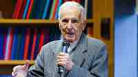 Silvio Garattini presenta il suo libro \